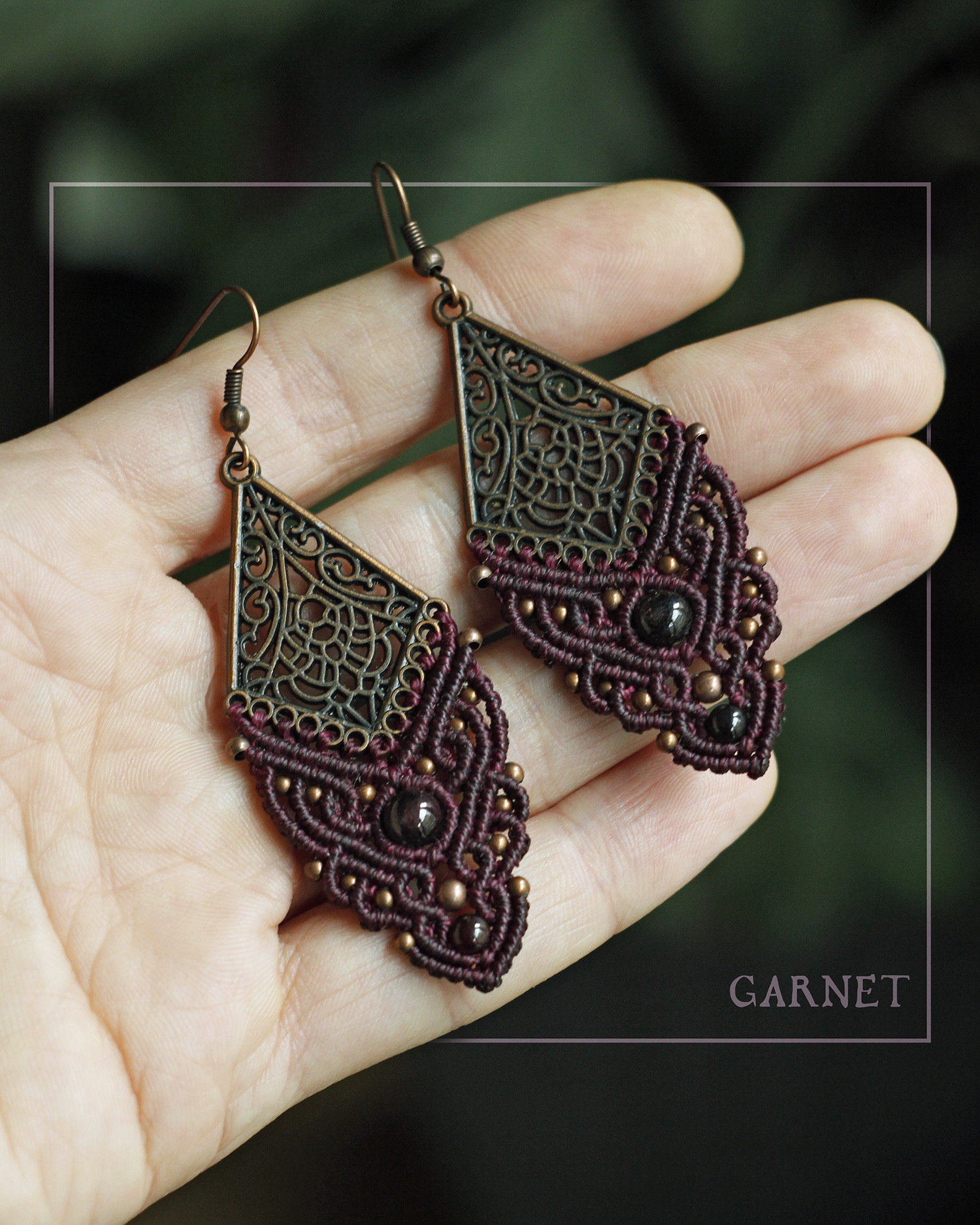 Tusitalka_macrame earrings_Narya collection_purple_garnet 2