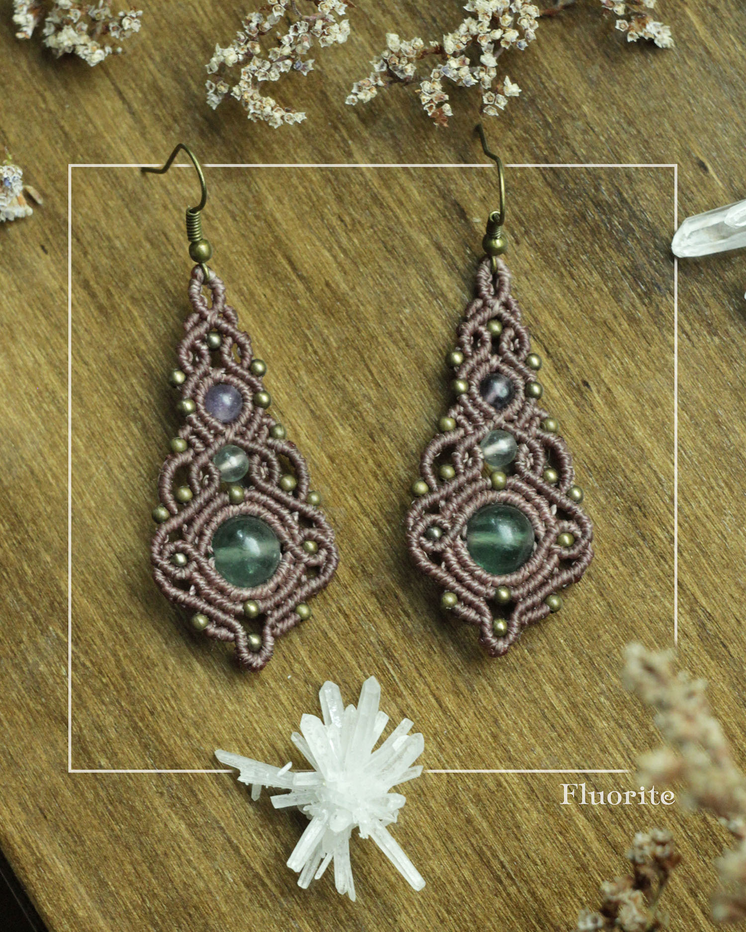 Tusitalka_macrame earrings_narya_beige_fluorite 2