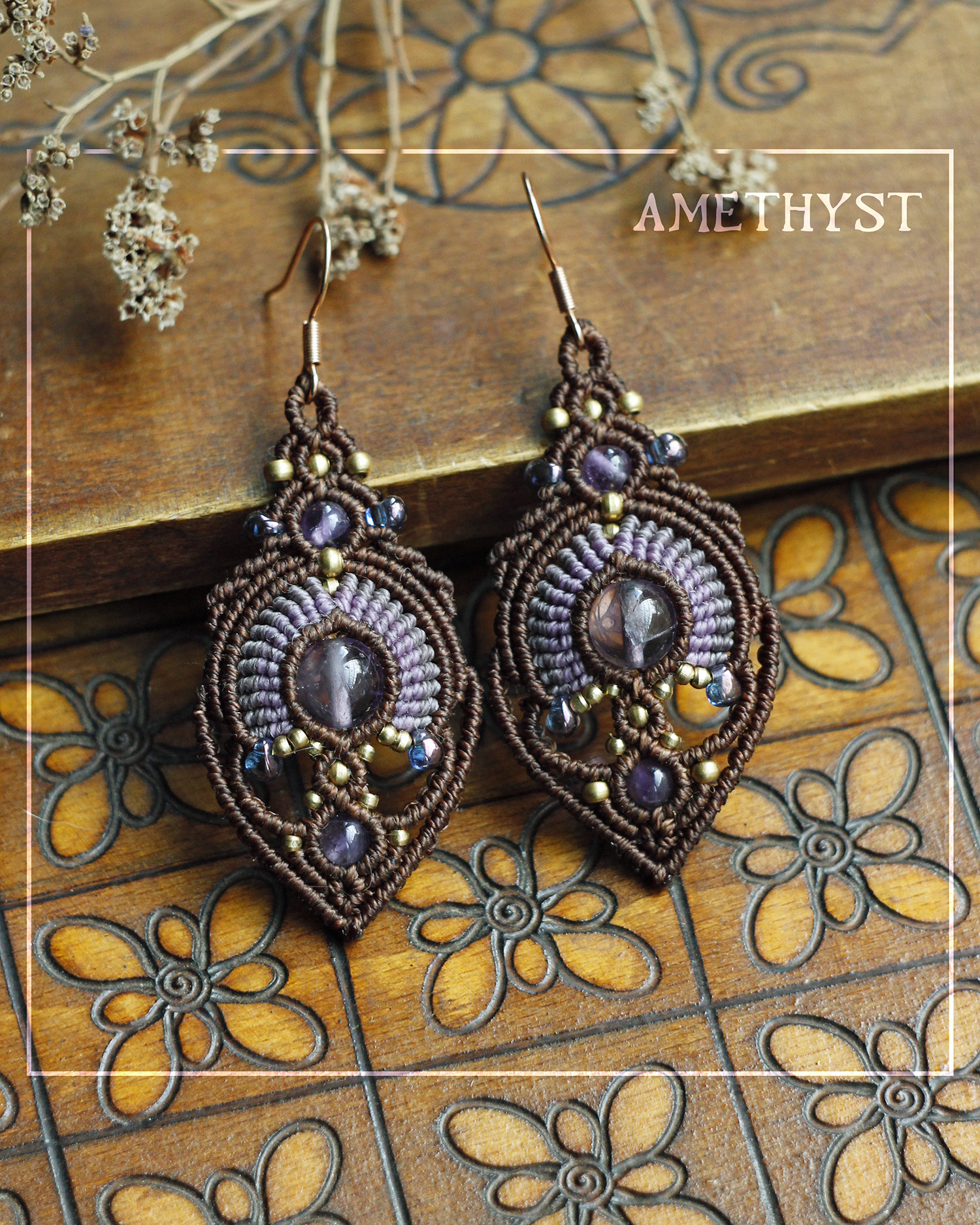 Tusitalka_macrame earrings_peacock_brown-purple_amethyst-brass-glass 1