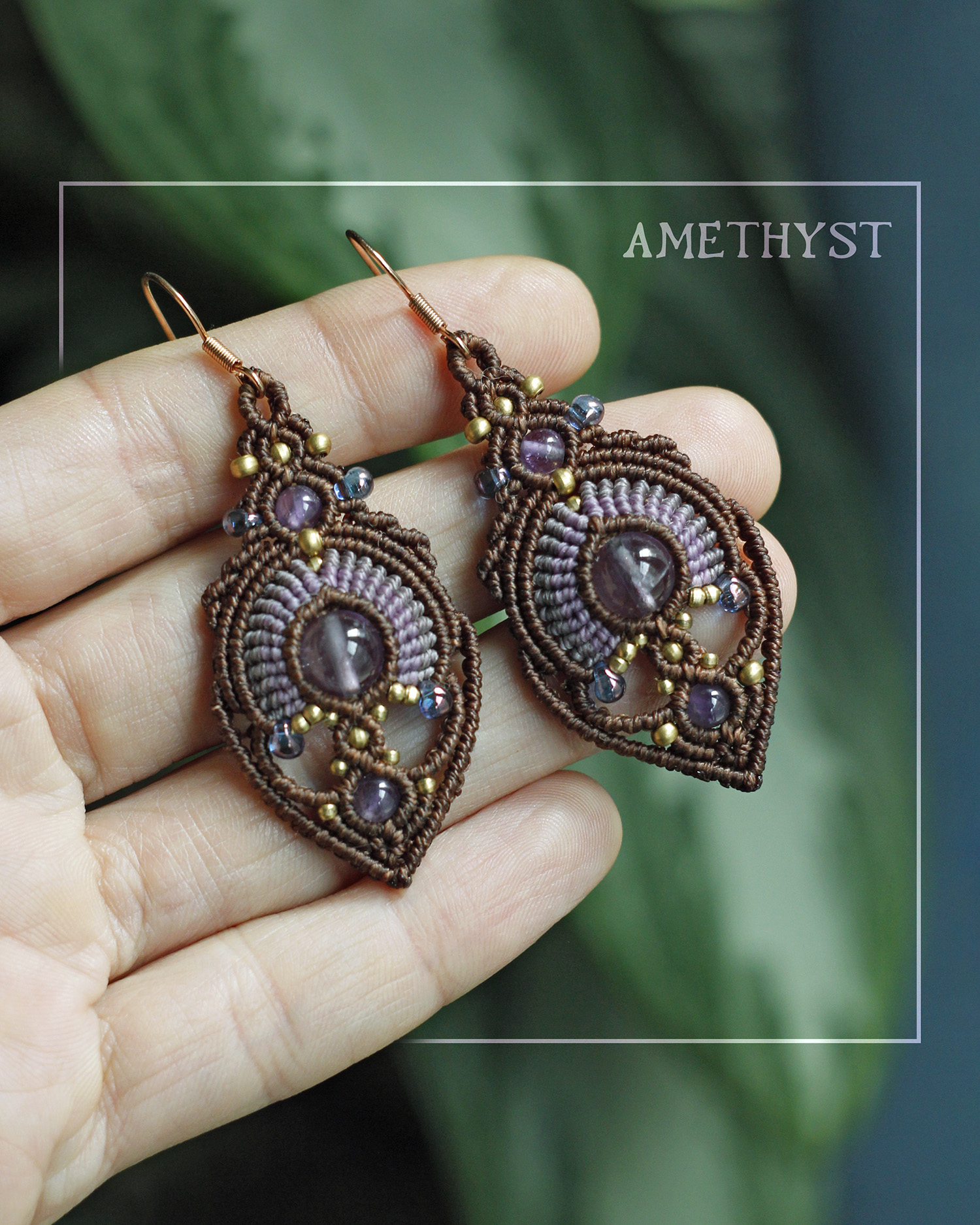 Tusitalka_macrame earrings_peacock_brown-purple_amethyst-brass-glass 2