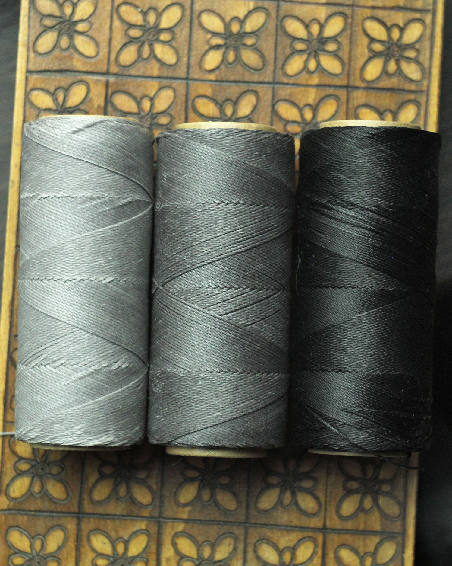 Tusitalka_macrame thread_gray-black